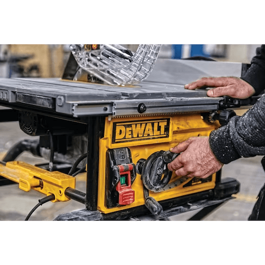 Dewalt DWE7492 Jobsite Table Saw 10" 2000W - KHM Megatools Corp. Dewalt DWE7492 Jobsite Table Saw 10" 2000W - KHM Megatools Corp.