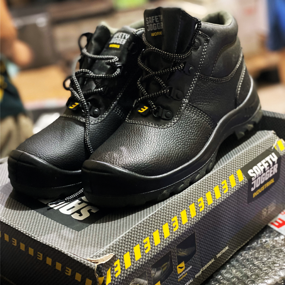 Safety Jogger "BestBoy" Safety Shoes (Damaged Box)