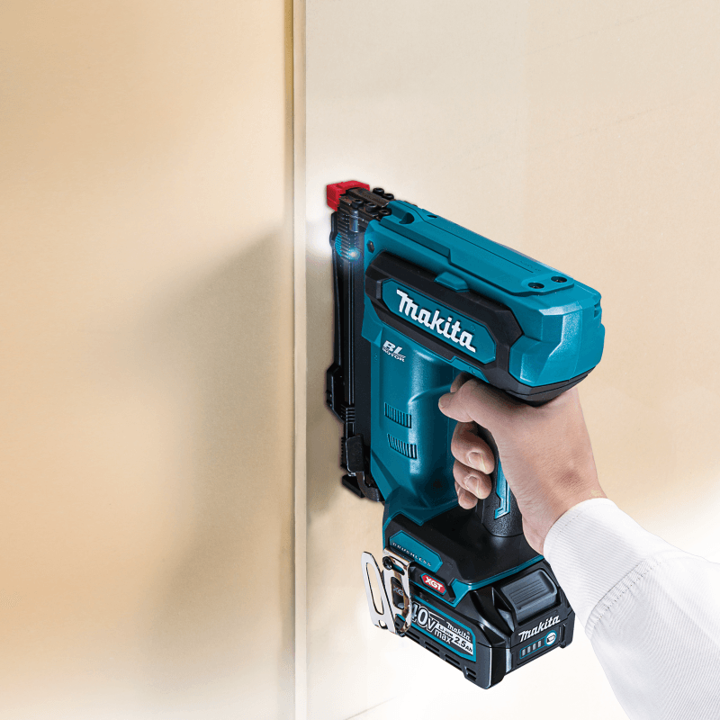 Makita ST001GZ 40V Cordless Stapler Staple Gun 4mm XGT Bare