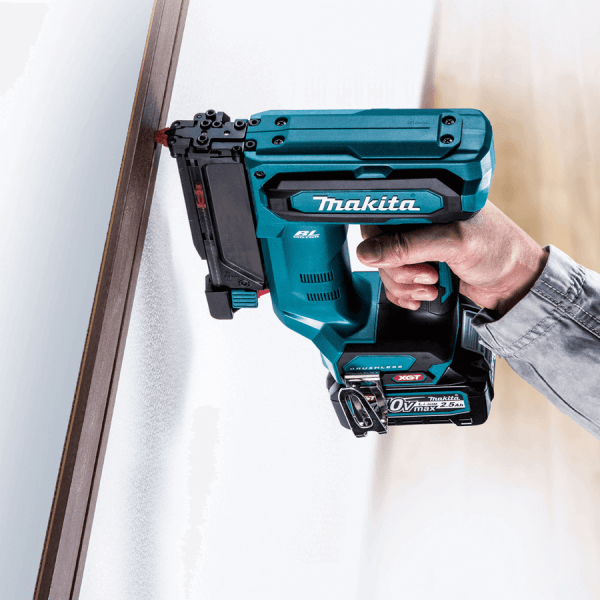 Makita 40v nail online gun