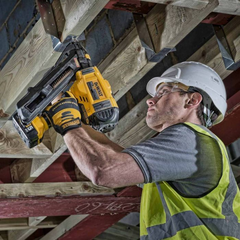 Dewalt DCN890P2 18V/20V Cordless Concrete Nailer / Nail Gun Kit