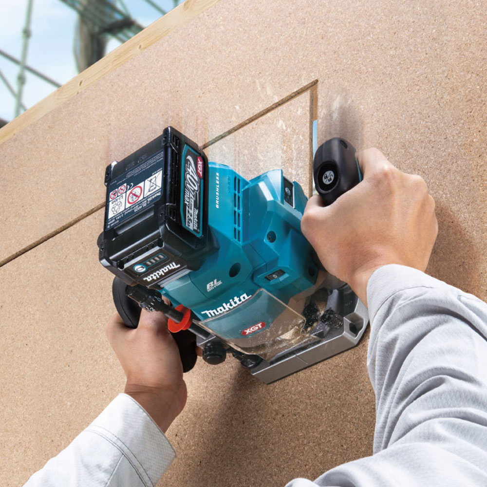 Makita RP001GZ Cordless Brushless Plunge Router 40V 1/2" (XGT/AWS) | Makita by KHM Megatools Corp.
