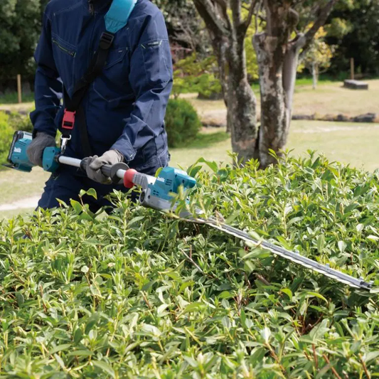 Makita UN001GZ 40V Cordless Pole Hedge Trimmer XGT [Bare] | Makita by KHM Megatools Corp.