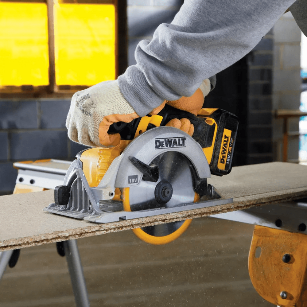 Dewalt 20v circular saw stops mid cut deals
