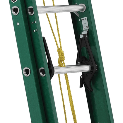 Louisville FE0600 Fiberglass Extension Ladder [GREEN] (225 lbs)