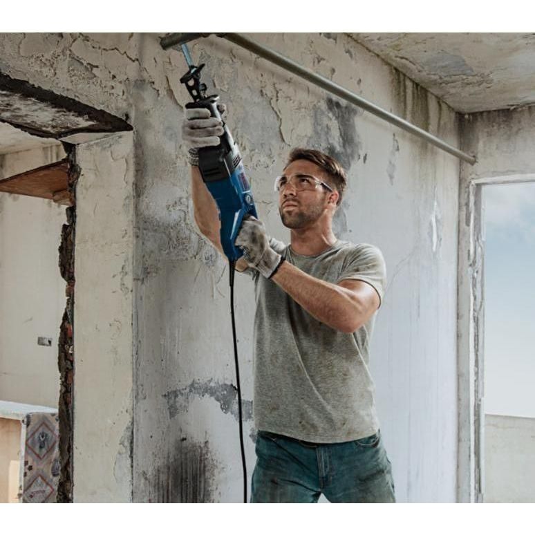 Bosch GSA 120 Reciprocating Saw / Sabre Saw 1200W Secondary image